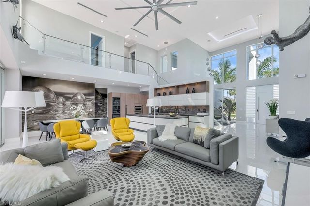 5020 Pelican BLVD, Cape Coral, FL 33914