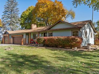 6410 Paramus, Clarkston, MI 48346