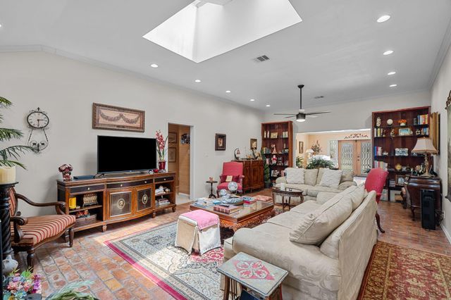 7510 W Briar Rose Drive, Houston, TX 77063
