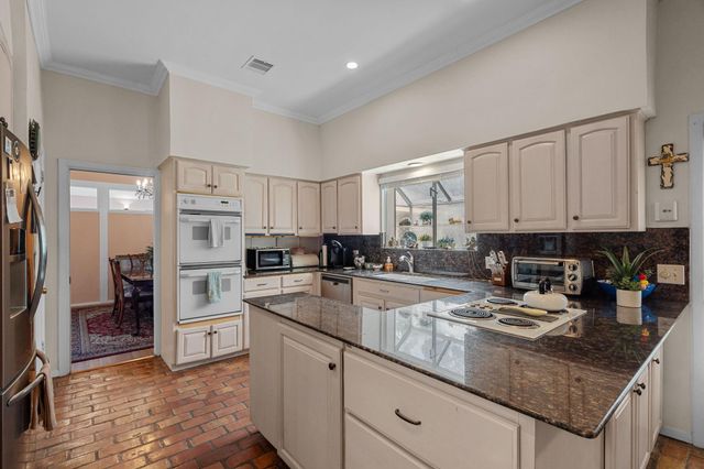 7510 W Briar Rose Drive, Houston, TX 77063
