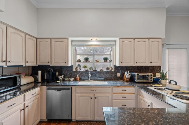 7510 W Briar Rose Drive, Houston, TX 77063