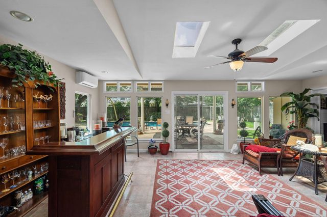 7510 W Briar Rose Drive, Houston, TX 77063