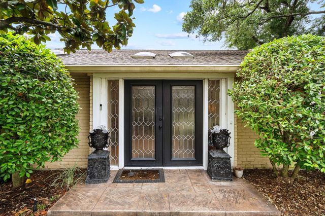 7510 W Briar Rose Drive, Houston, TX 77063