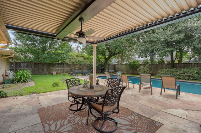 7510 W Briar Rose Drive, Houston, TX 77063