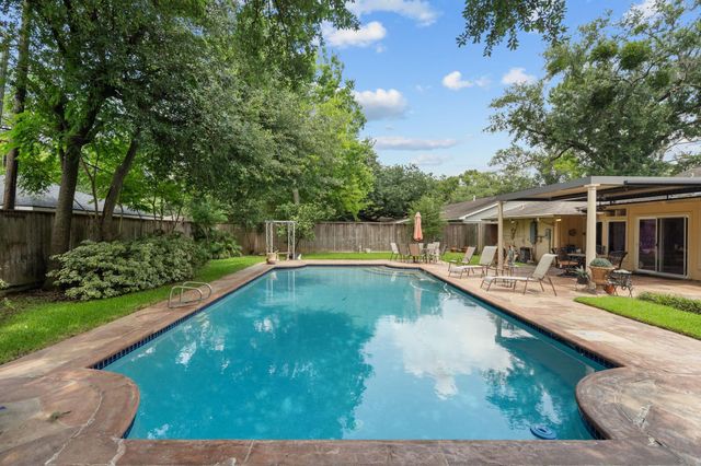 7510 W Briar Rose Drive, Houston, TX 77063