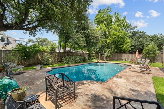 7510 W Briar Rose Drive, Houston, TX 77063