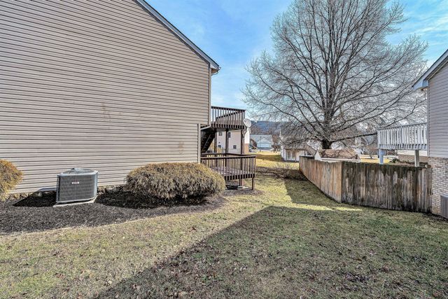 825 Harmon CIR, Roanoke, VA 24019