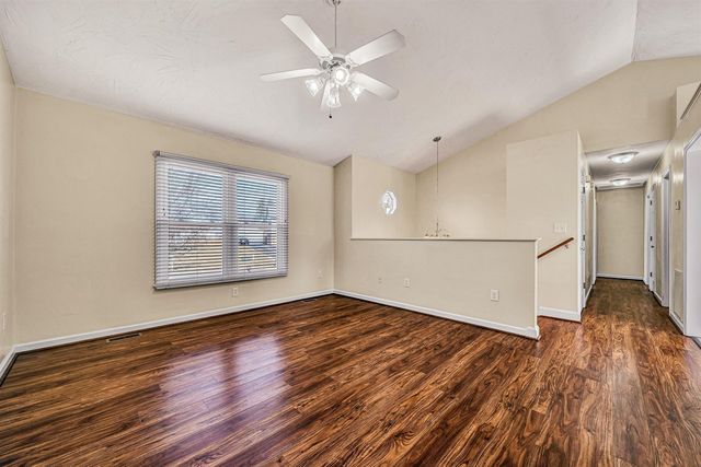 825 Harmon CIR, Roanoke, VA 24019