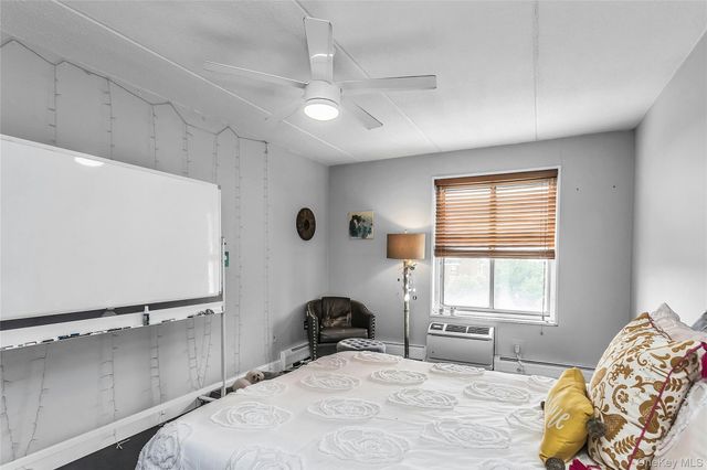 135 Post Avenue 6B, Westbury, NY 11590