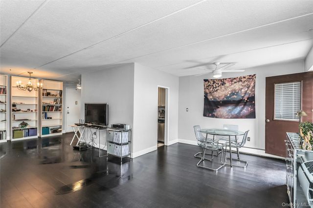 135 Post Avenue 6B, Westbury, NY 11590