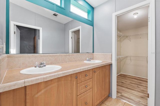 357 WALTERS PLACE, Fruitland Park, FL 34731