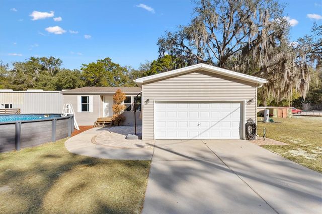 357 WALTERS PLACE, Fruitland Park, FL 34731