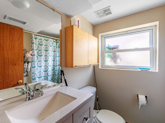 7832 Lamon Avenue, Burbank, IL 60459