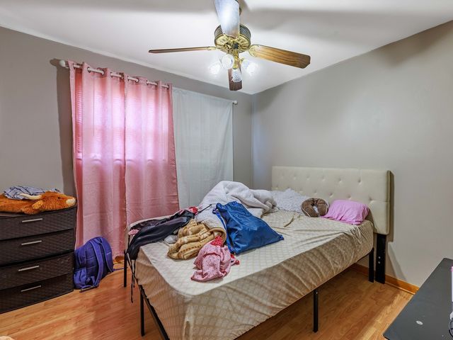 7832 Lamon Avenue, Burbank, IL 60459