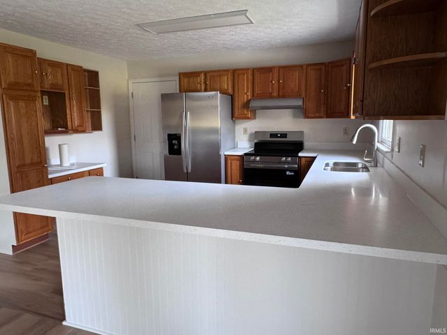 3663 White Road, Spencer, IN 47460