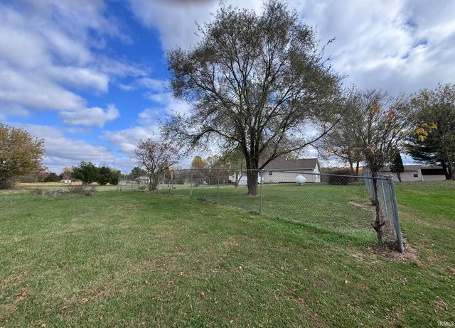 3663 White Road, Spencer, IN 47460