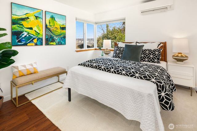 4006 26th Avenue W, Seattle, WA 98199