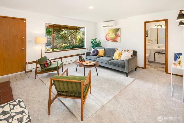 4006 26th Avenue W, Seattle, WA 98199