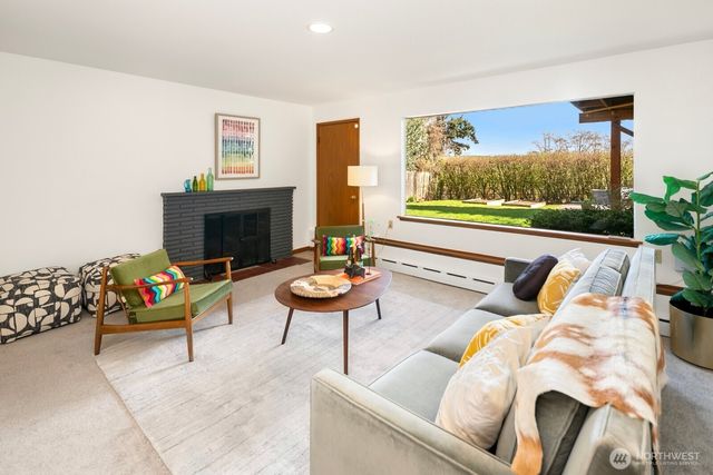 4006 26th Avenue W, Seattle, WA 98199