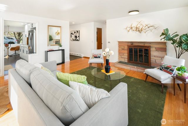 4006 26th Avenue W, Seattle, WA 98199