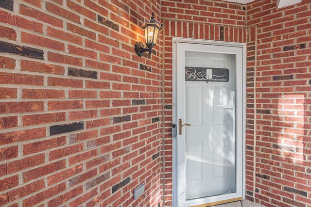 158 N Palmer Drive, Bolingbrook, IL 60490