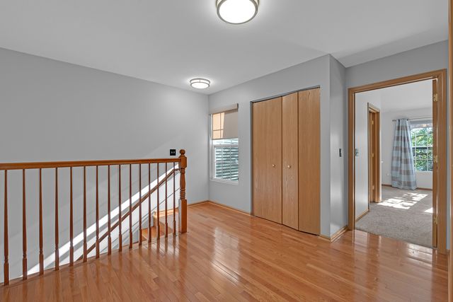 158 N Palmer Drive, Bolingbrook, IL 60490