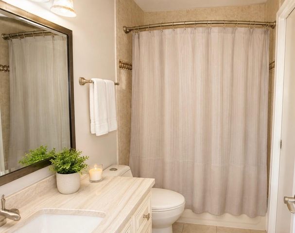 3062 S Oakland Forest Drive 203, Oakland Park, FL 33309