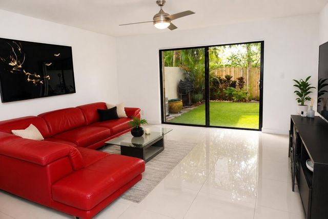 3062 S Oakland Forest Drive 203, Oakland Park, FL 33309