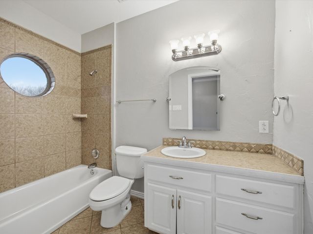 4480 Shiloh Road, Midlothian, TX 76065