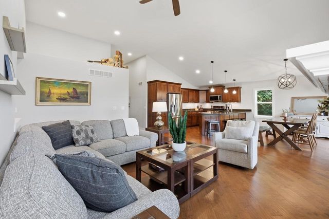 2816 Hazelnut Trail, Sun Prairie, WI 53590