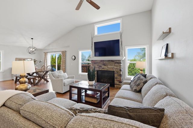2816 Hazelnut Trail, Sun Prairie, WI 53590