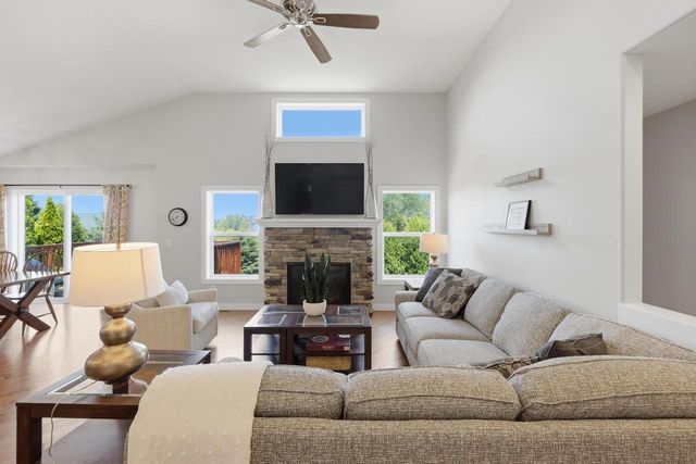 2816 Hazelnut Trail, Sun Prairie, WI 53590