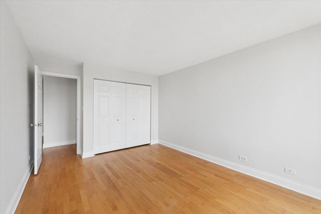 450 W Briar Place 8F, Chicago, IL 60657