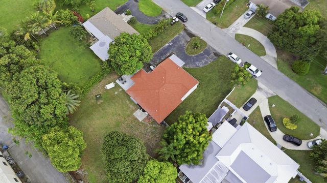 1900 CARISSA Road, Lake Clarke Shores, FL 33406