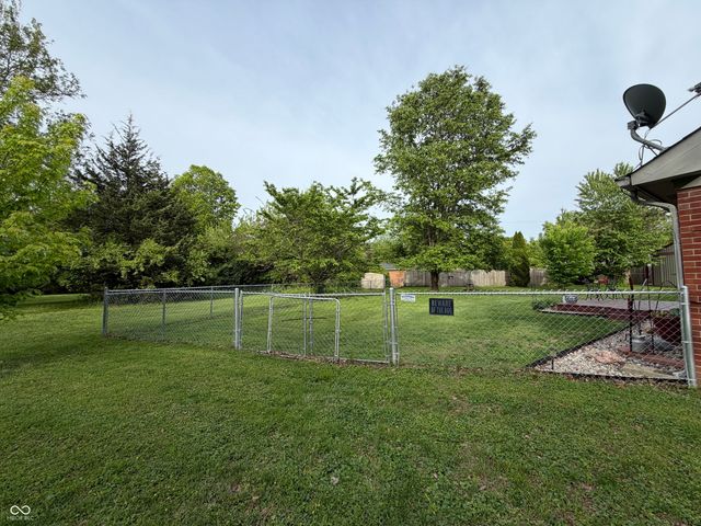 9236 Crawfordsville Road, Indianapolis, IN 46234