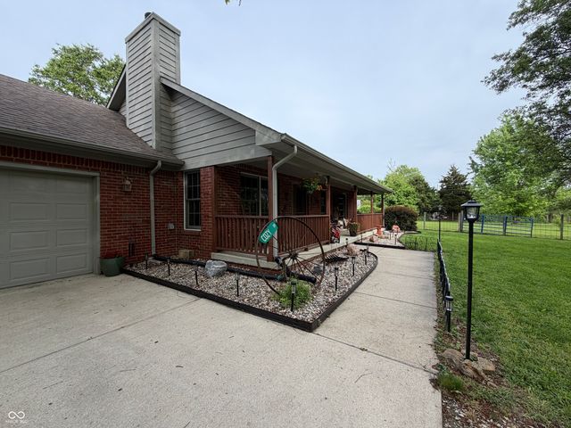9236 Crawfordsville Road, Indianapolis, IN 46234
