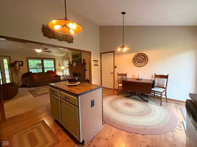 9236 Crawfordsville Road, Indianapolis, IN 46234