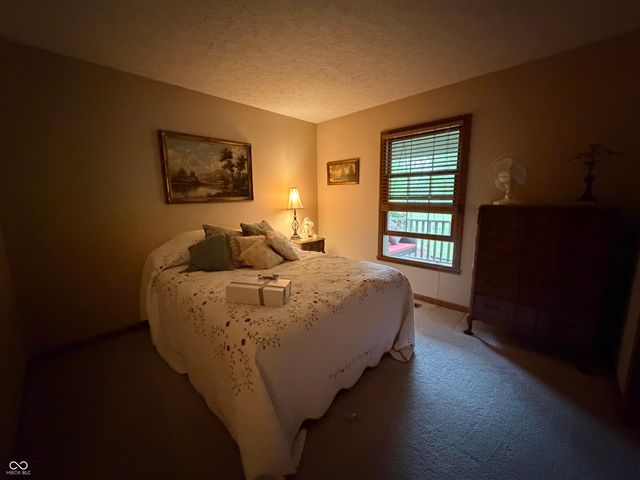 9236 Crawfordsville Road, Indianapolis, IN 46234