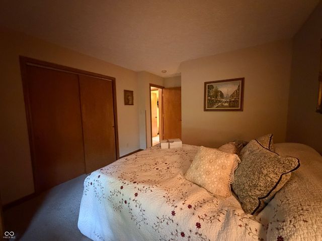 9236 Crawfordsville Road, Indianapolis, IN 46234