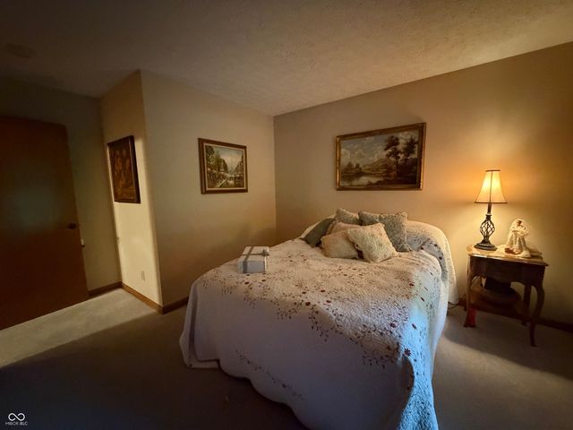 9236 Crawfordsville Road, Indianapolis, IN 46234