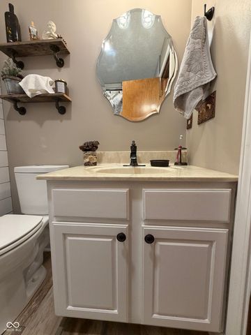 9236 Crawfordsville Road, Indianapolis, IN 46234