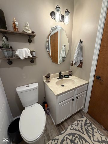 9236 Crawfordsville Road, Indianapolis, IN 46234