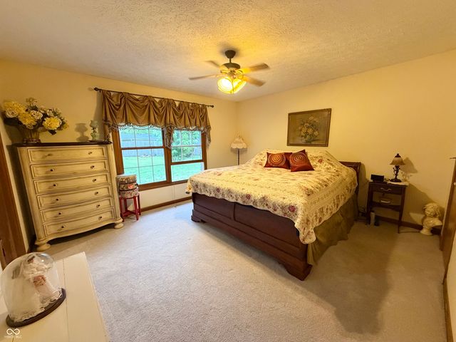 9236 Crawfordsville Road, Indianapolis, IN 46234