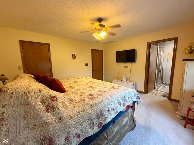 9236 Crawfordsville Road, Indianapolis, IN 46234