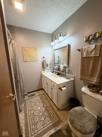 9236 Crawfordsville Road, Indianapolis, IN 46234