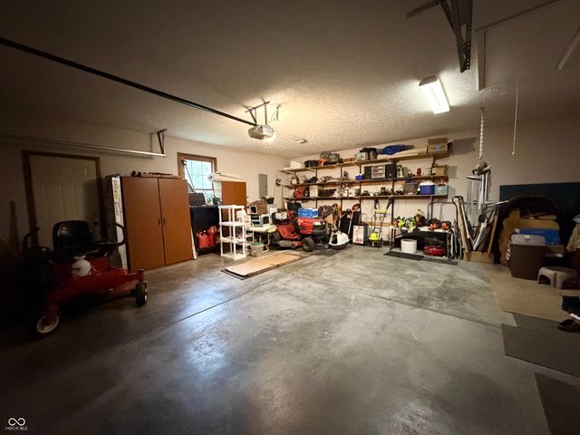 9236 Crawfordsville Road, Indianapolis, IN 46234