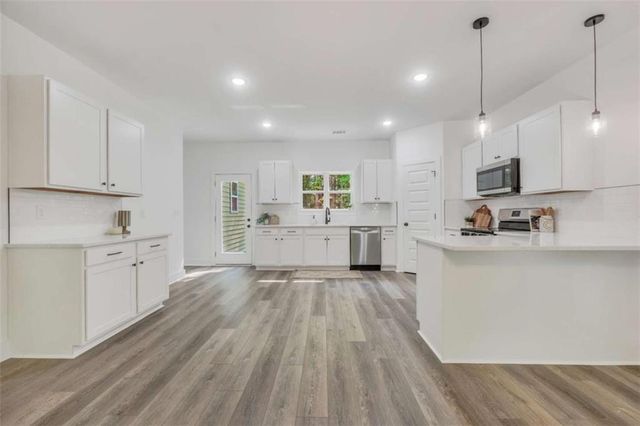 65 Lakeside Dr, Covington, GA 30016