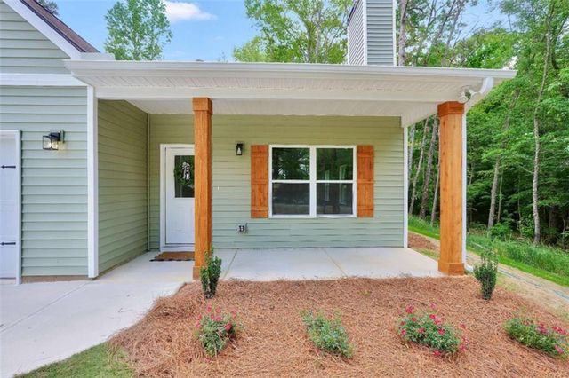65 Lakeside Dr, Covington, GA 30016