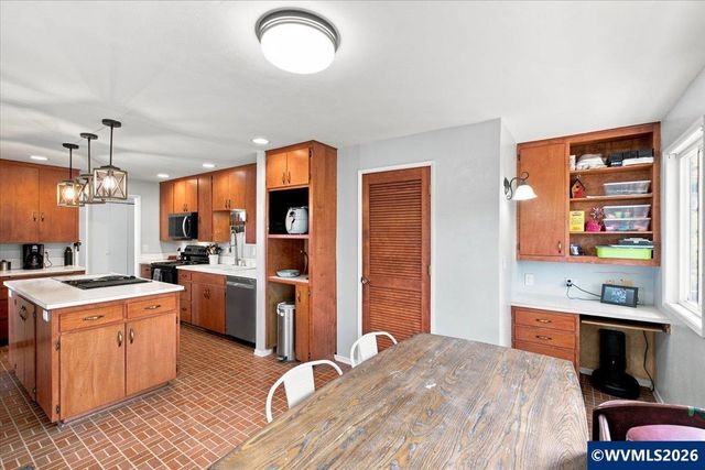 1818 NW Broadway St, Albany, OR 97321