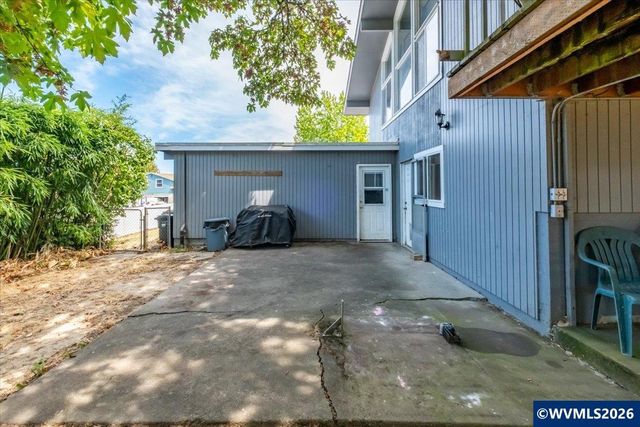 1818 NW Broadway St, Albany, OR 97321